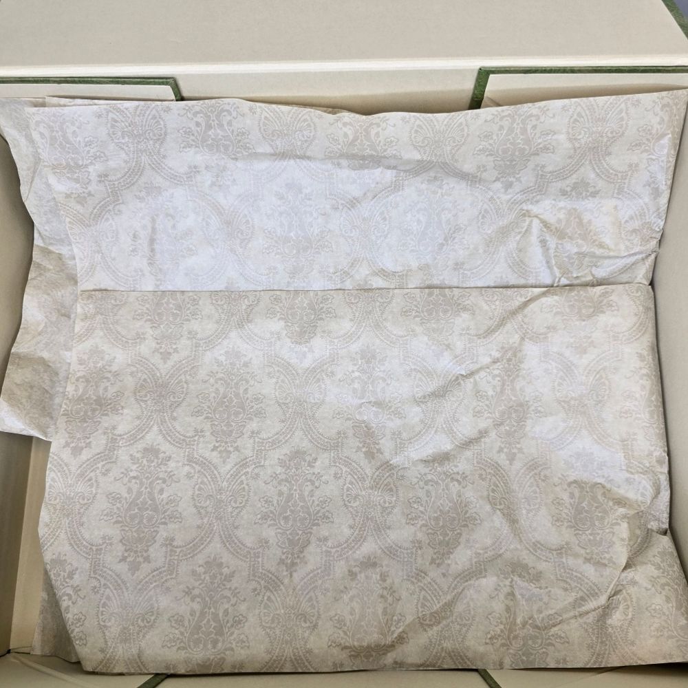 Authentic Gucci Empty Green Embossed Magnetic Box… - image 8